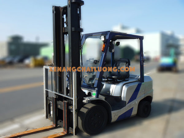 Xe nâng dầu TCM FD30T3