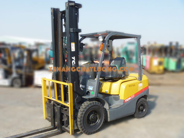 Xe nâng xăng TCM FG25T3